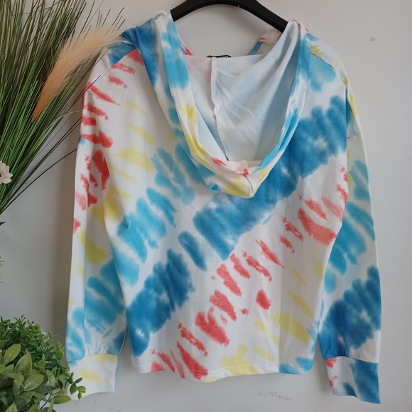 SHEIN Tie Dye Hoodie & Track Short Set - Picture 5 of 14